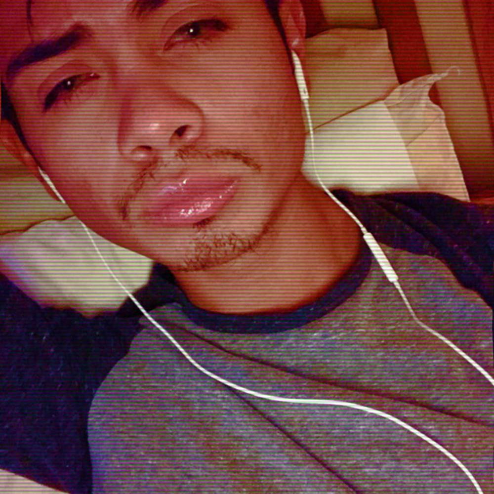 Meet your Posher, Emi